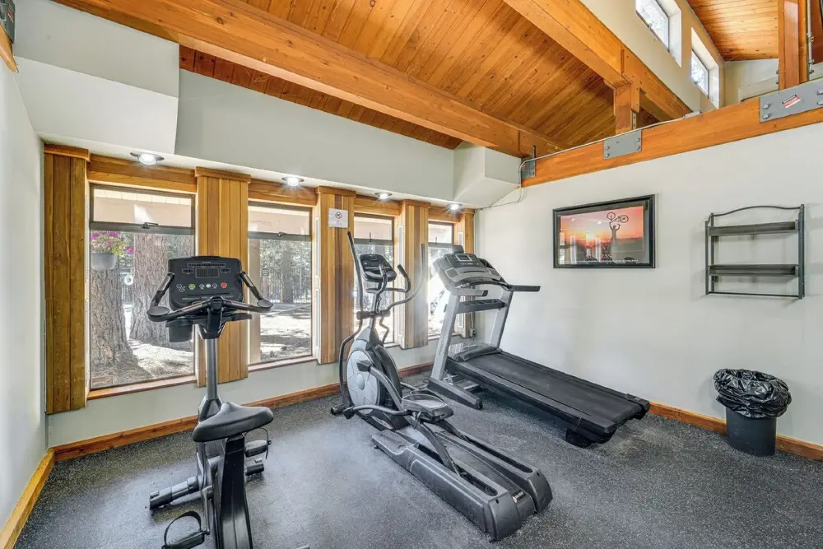 5 Mi to Northstar: 'bear Den' Home w/ Decks!