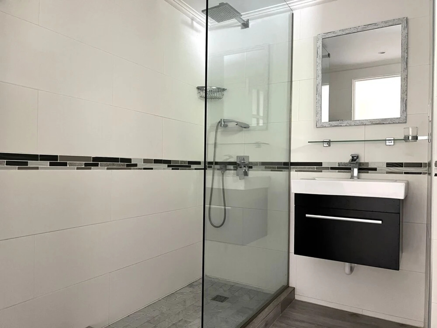 Rockley Golf 810 is a 2 Bedroom, 2 Bathroom 1st Floor Apartment With Pool