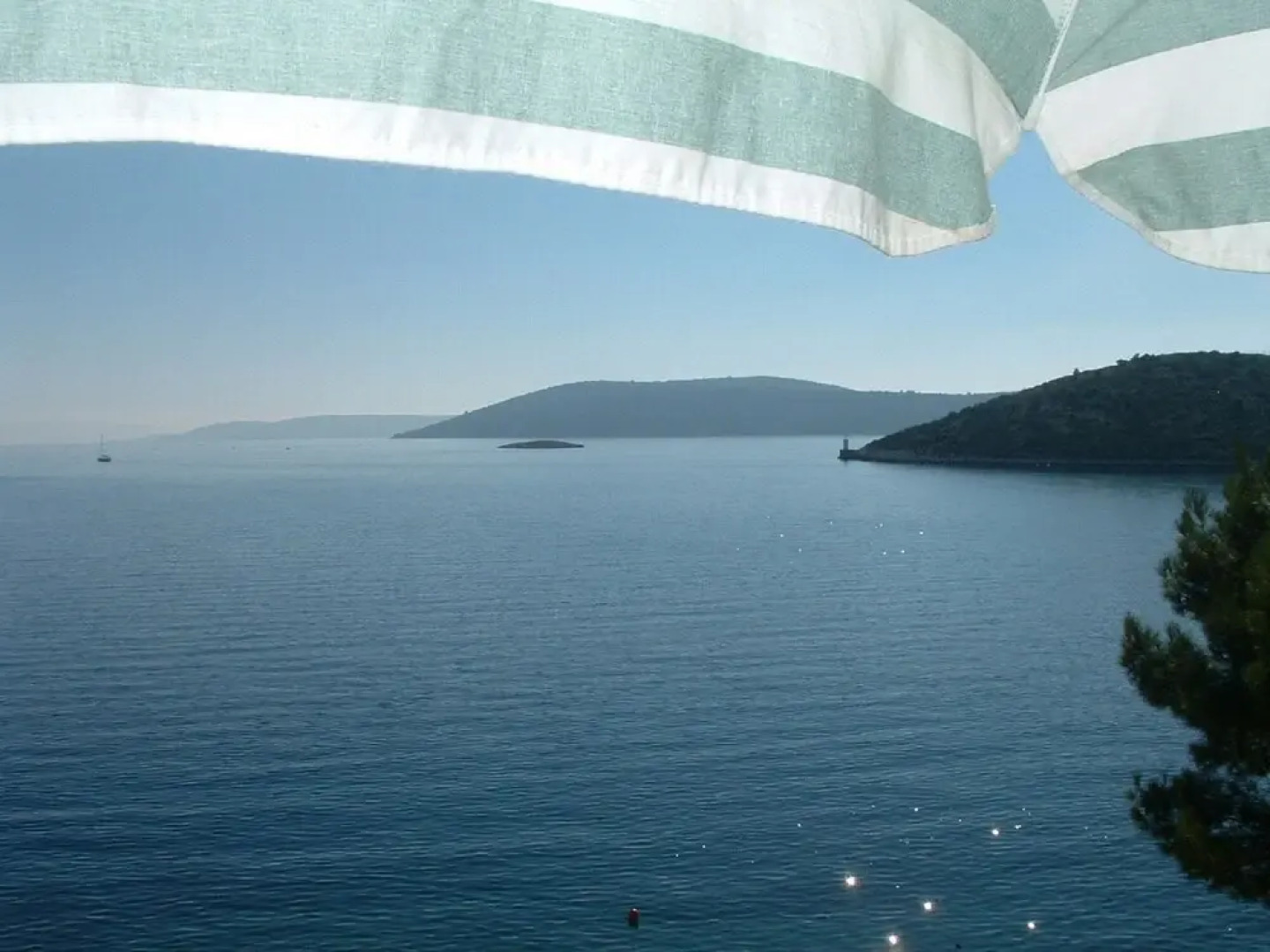 Tonka - 10 m From Beach - A5