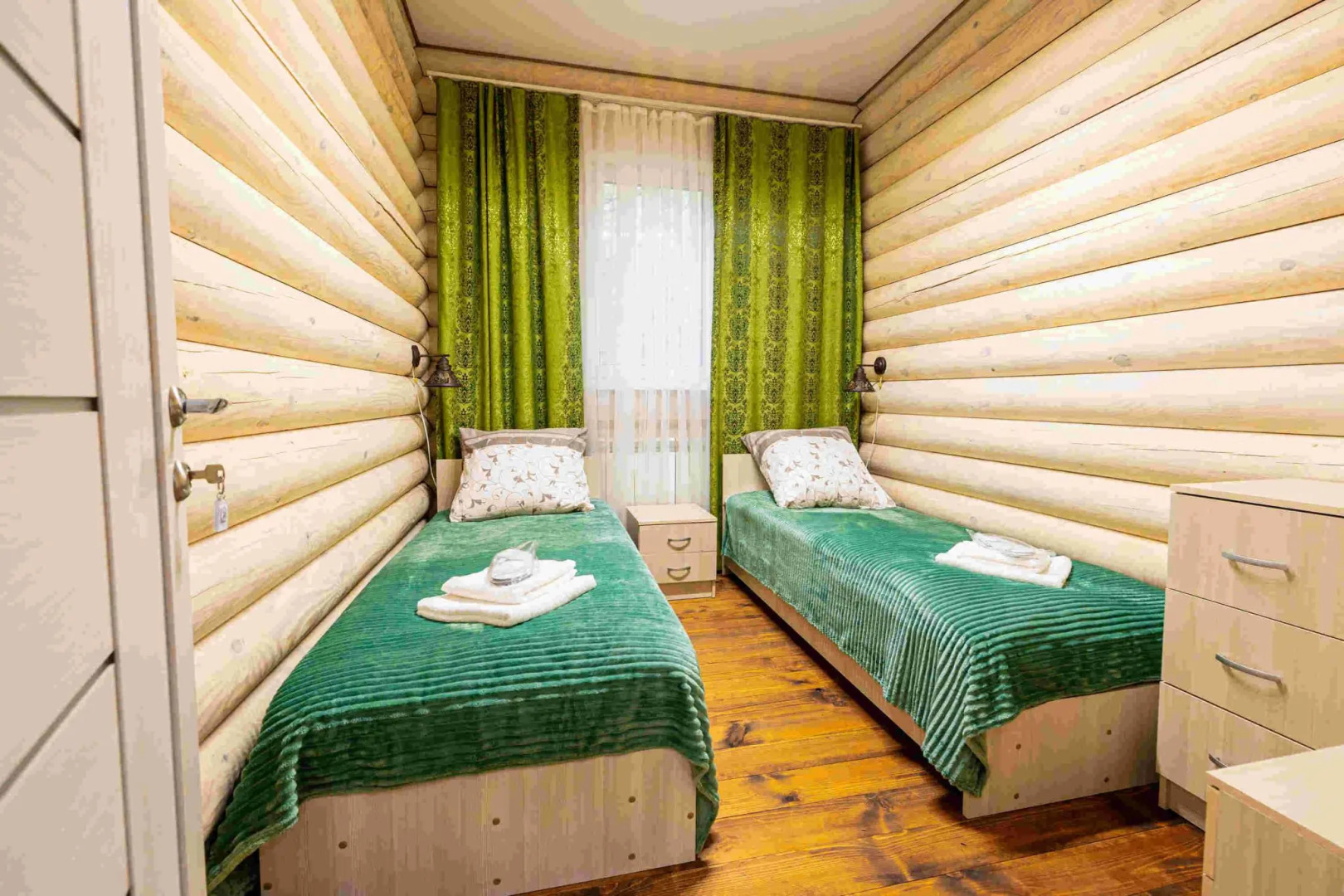 Усадьба в лесу БереНдей