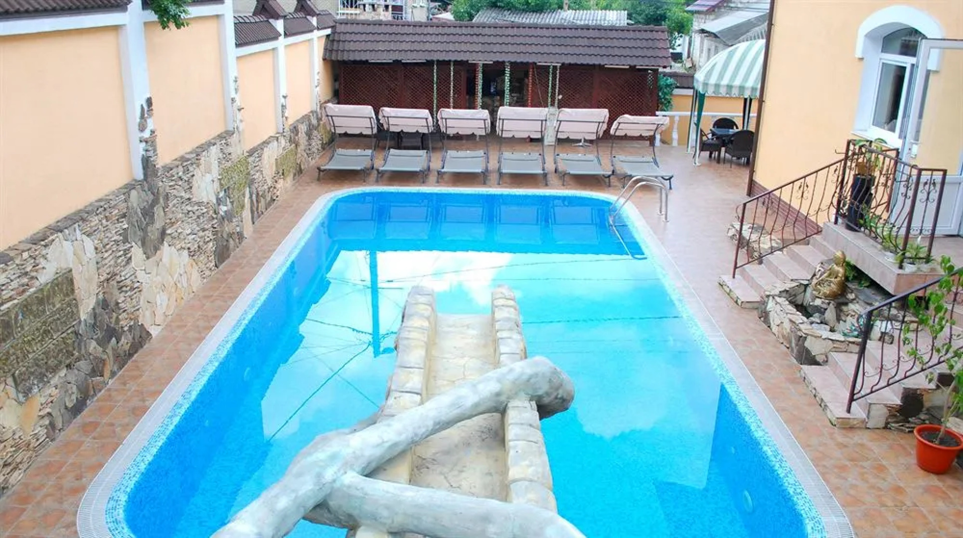 Shadow Boutique Hotel & Spa