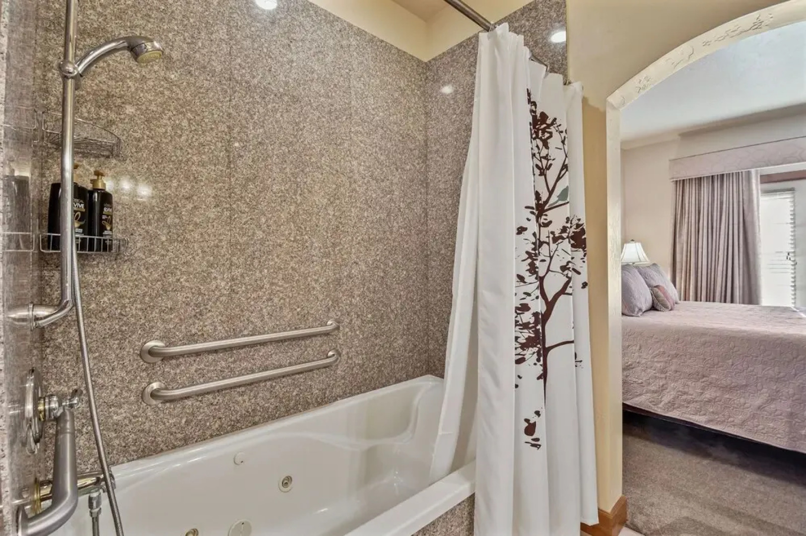 Villa 2057 1 Bed 1 Bath Full Kitchen 1 Bedroom Villa