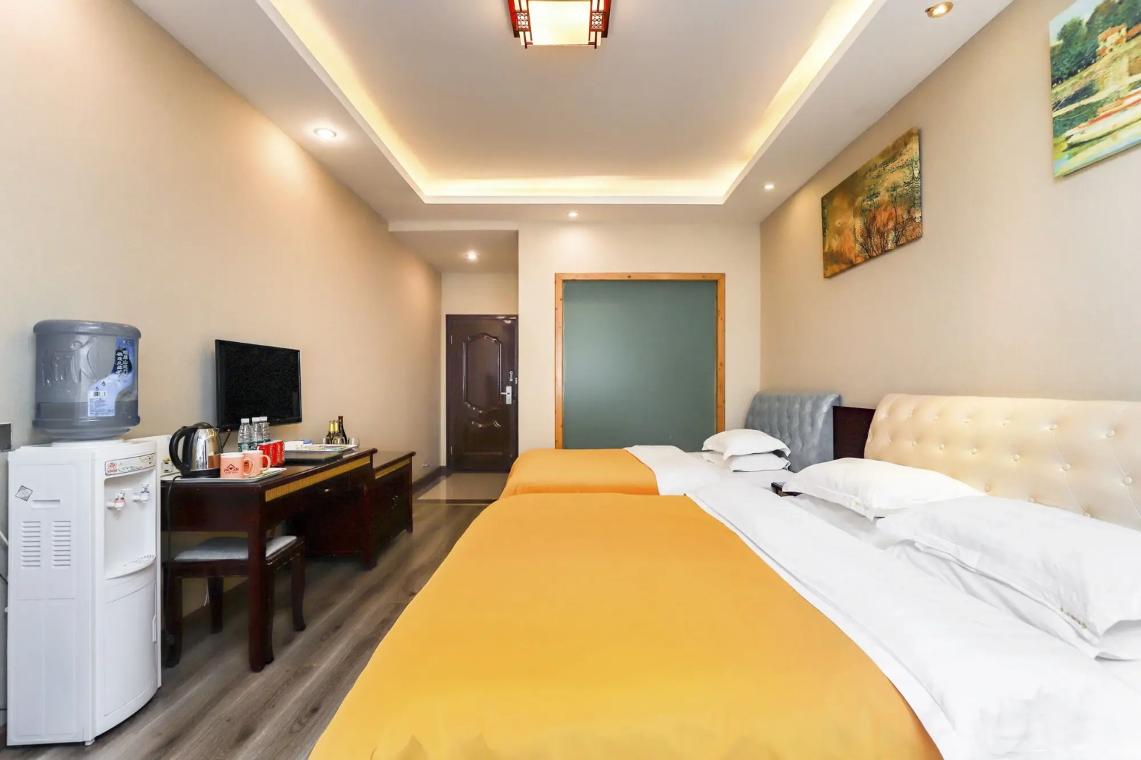 Mount Emei Happy Hotel