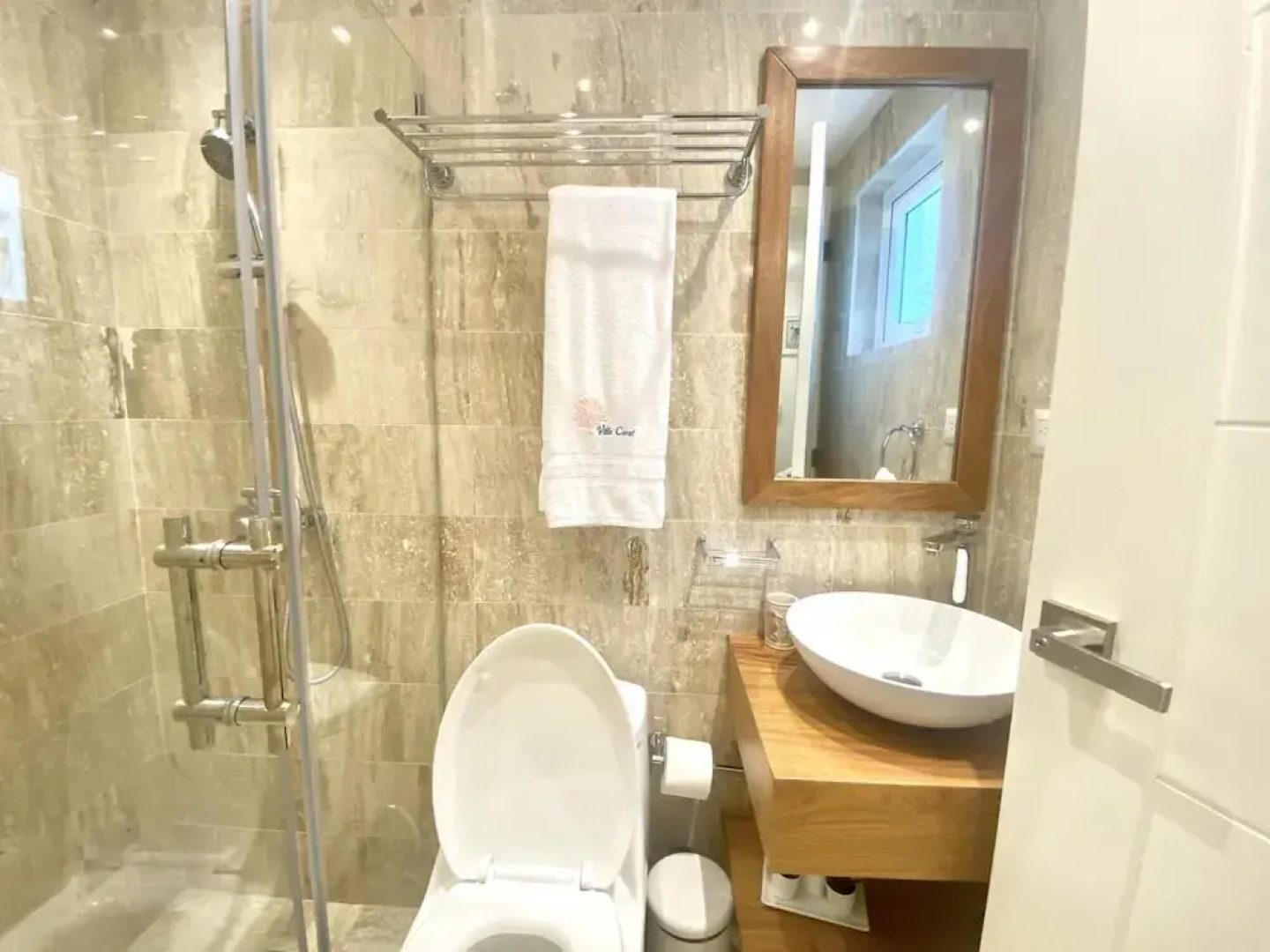 Fabulous Villa in Green One M02