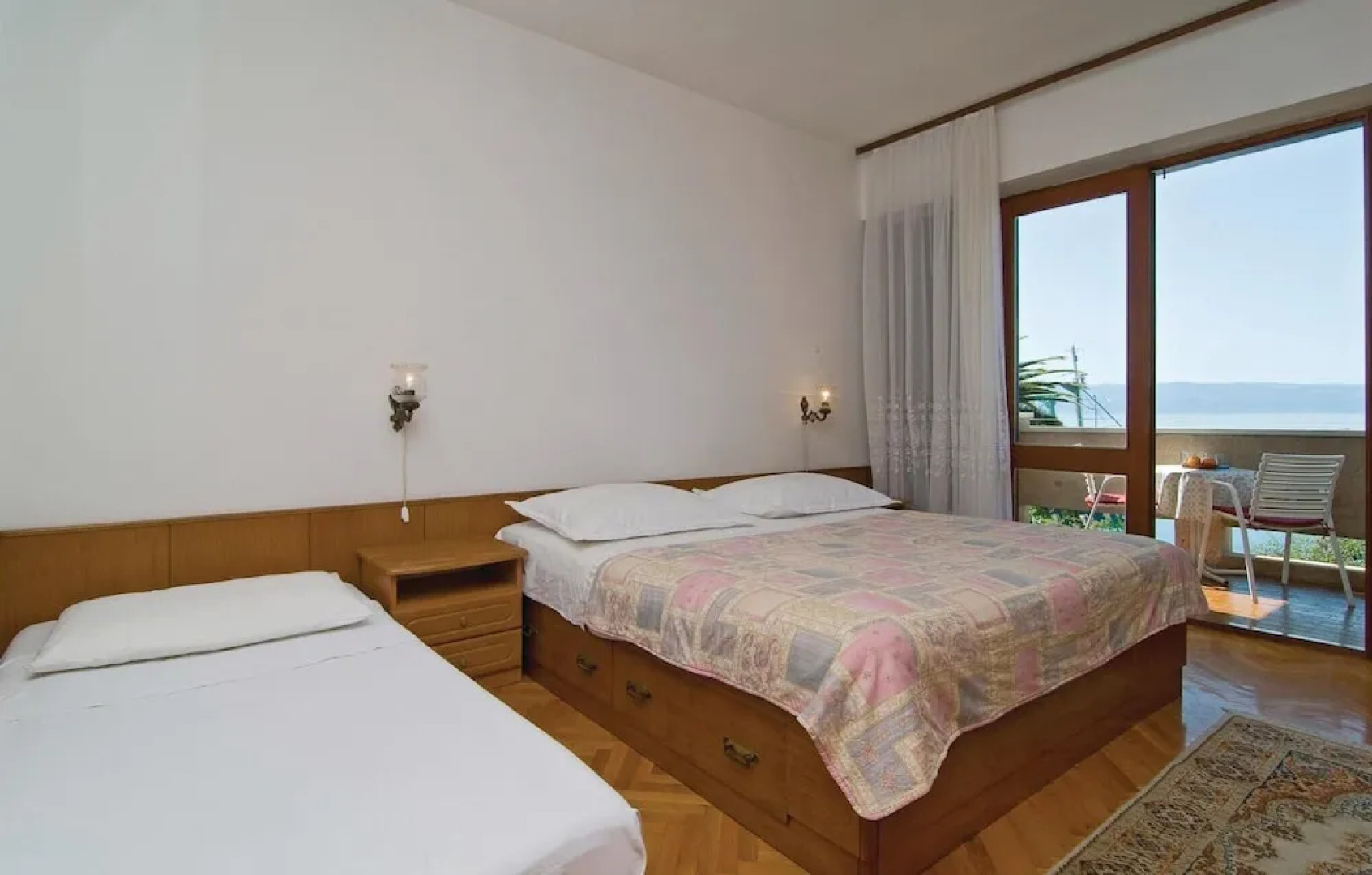 Beautiful Apartment in Krilo Jesenice With 3 Bedrooms