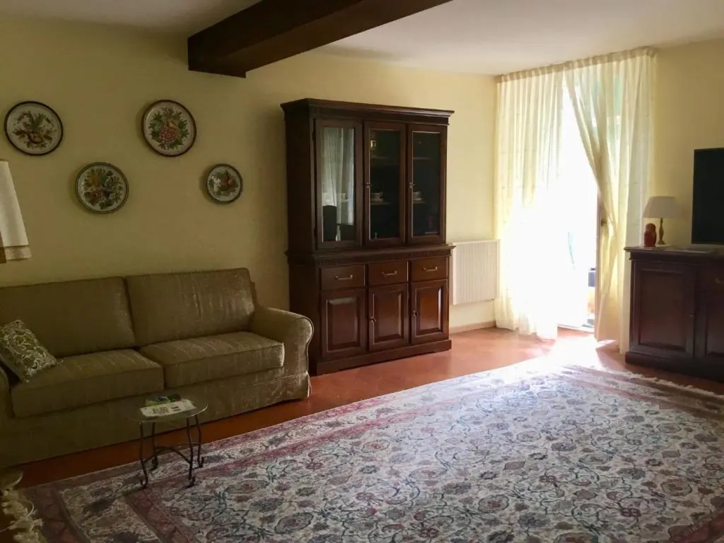 Central lakefront apartment