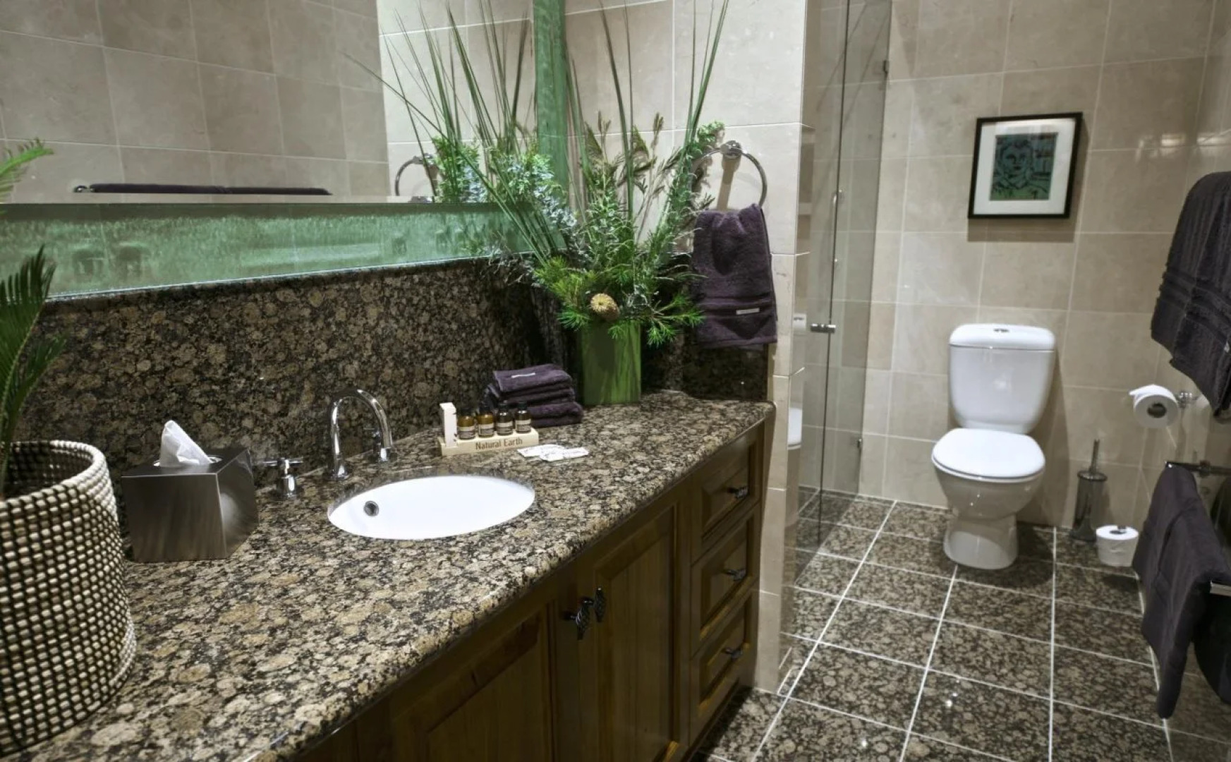 Stonehill Retreat - Private, Secluded, Luxury