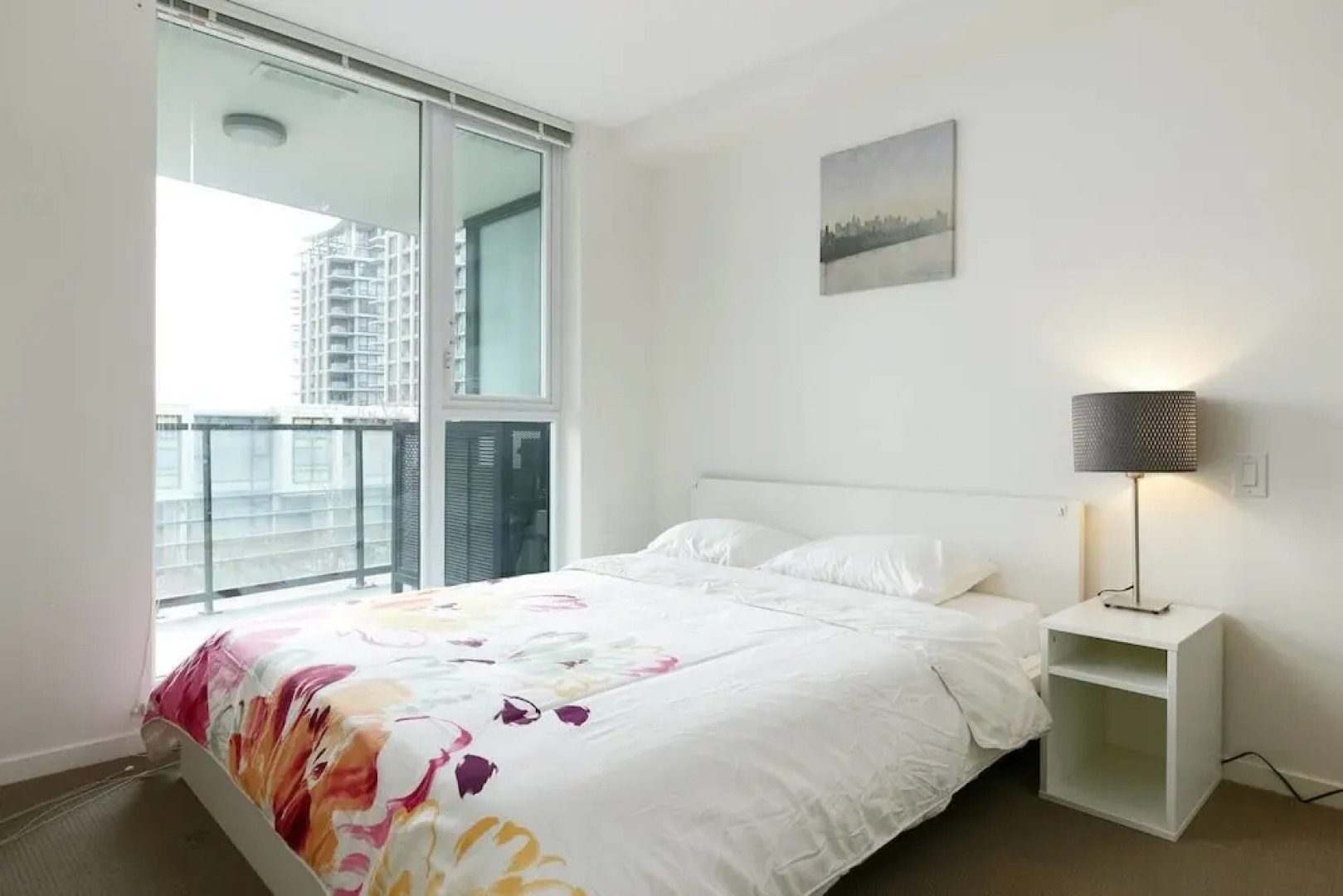 Convenient 2bdr 2BA Richmond Centre Condominium