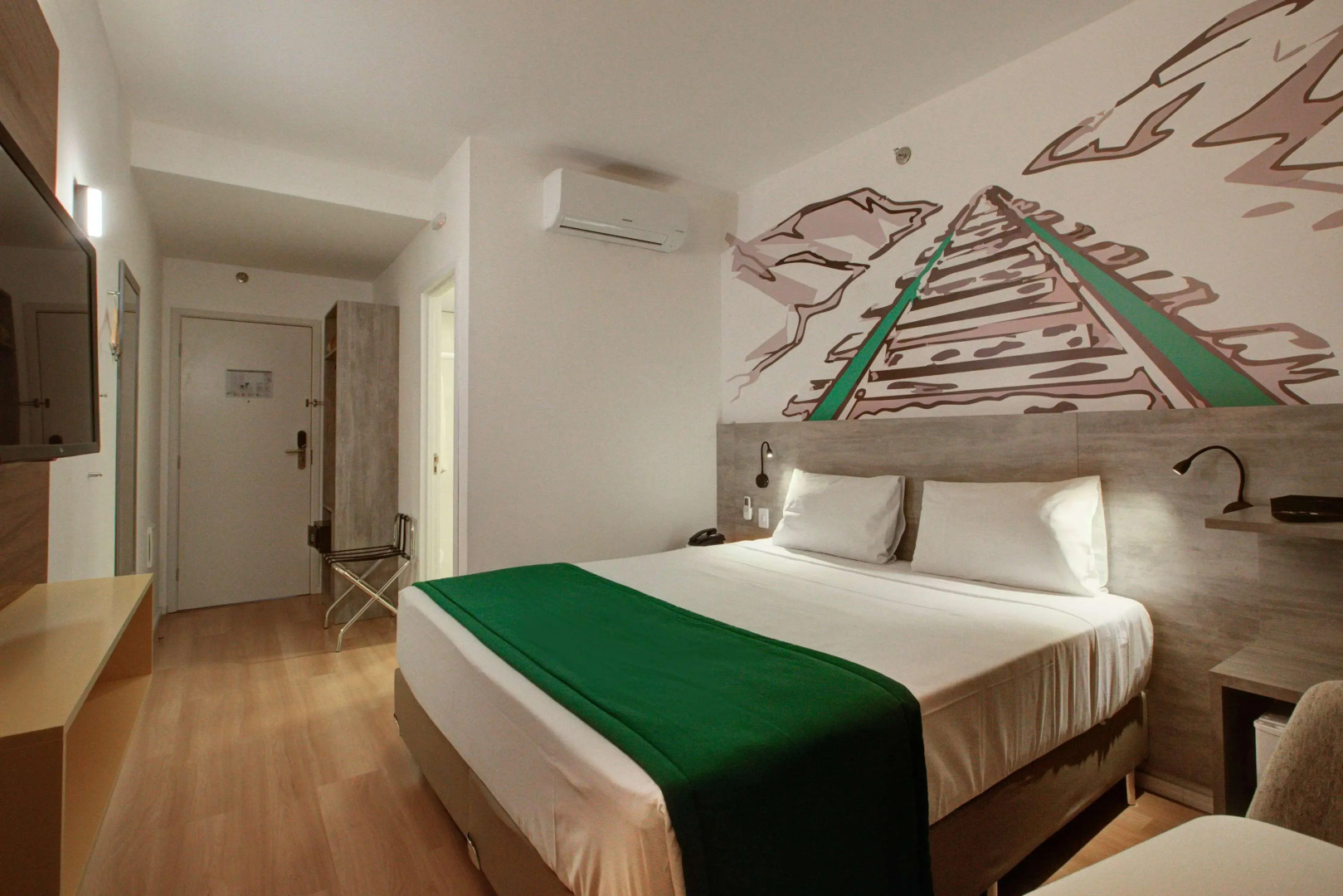 Summit Suítes Hotel Cruzeiro