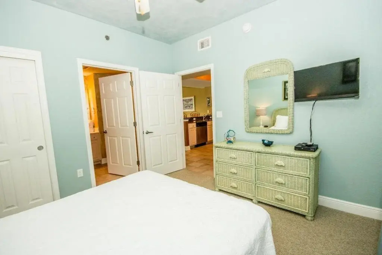 Crystal Shores West 202