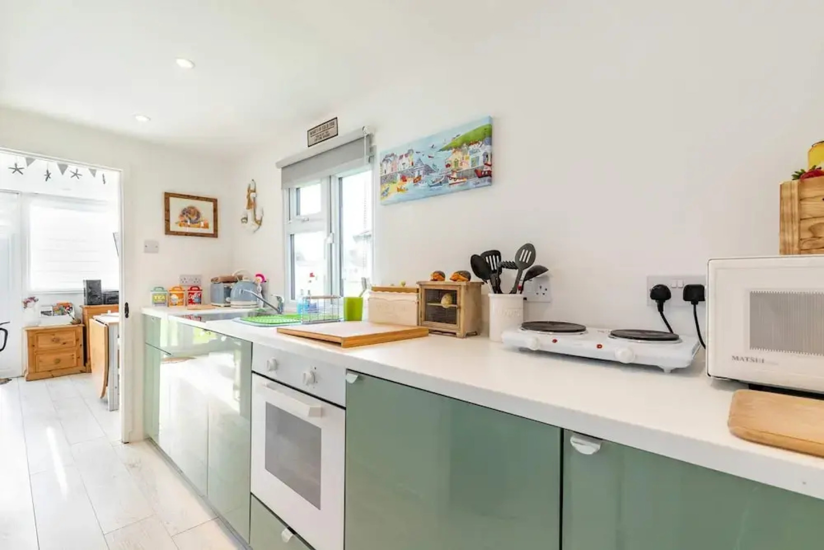 Host Stay The Happy Hedgehog