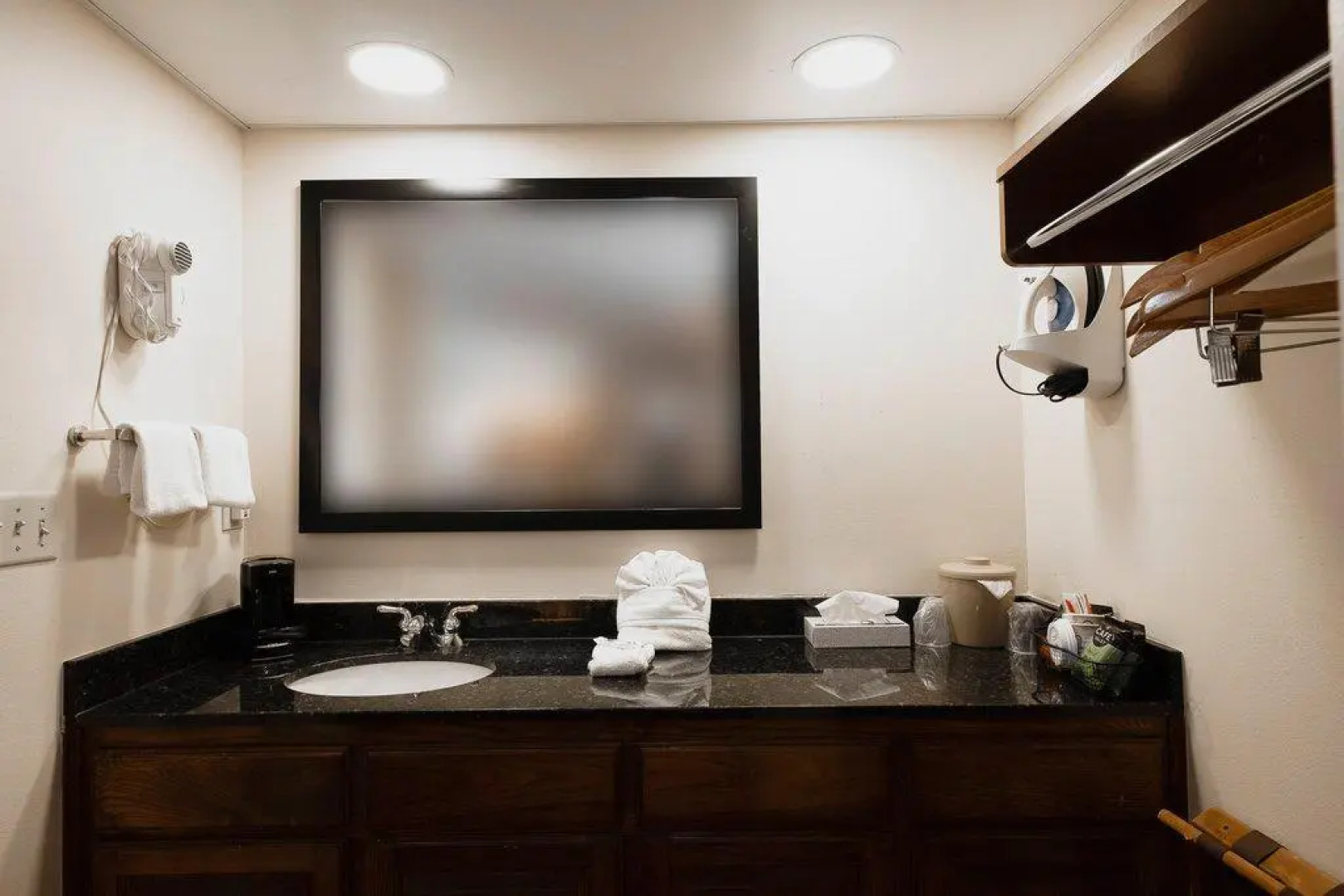 Red Roof Inn & Suites Calhoun