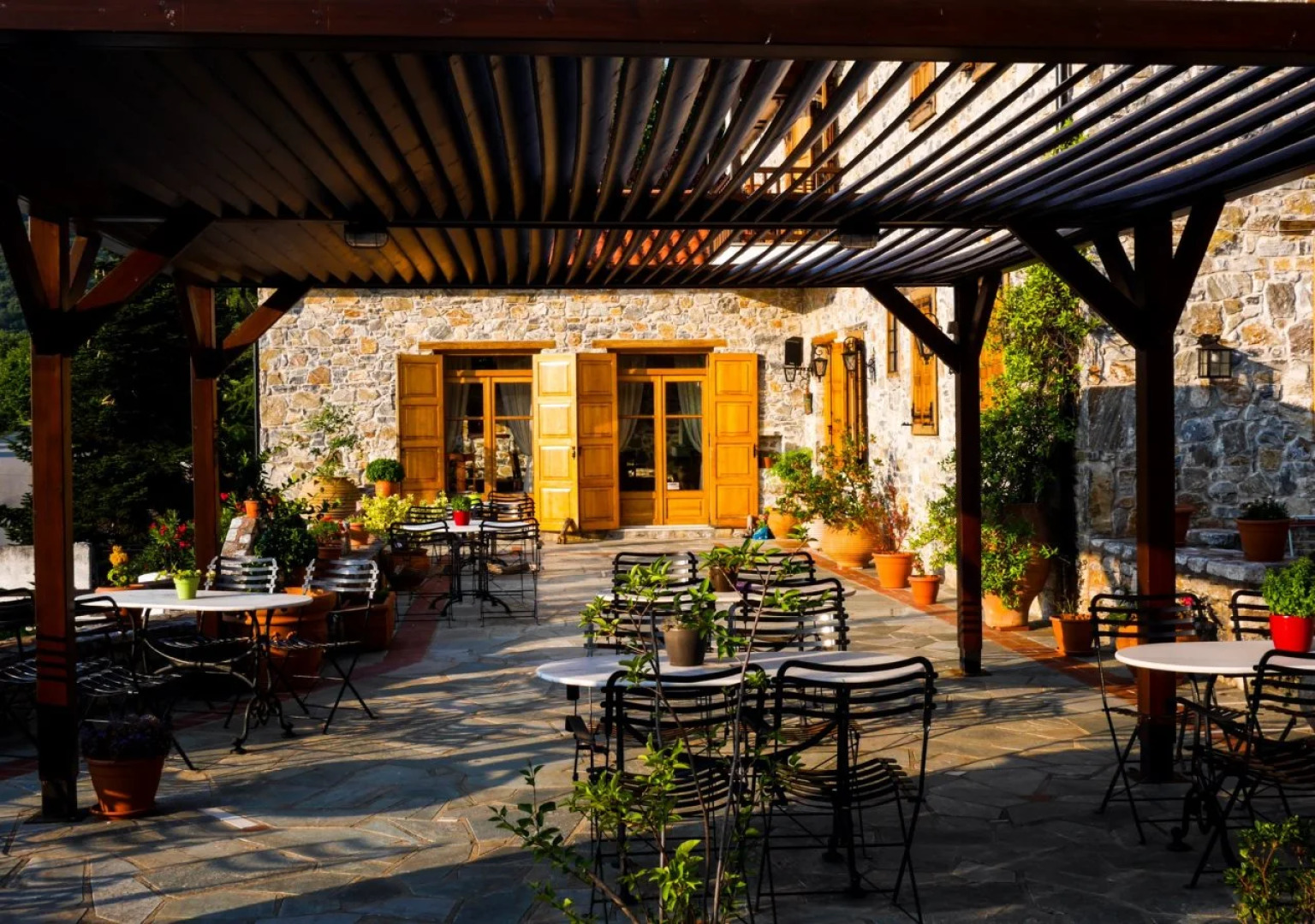 Eos Authentic Experience