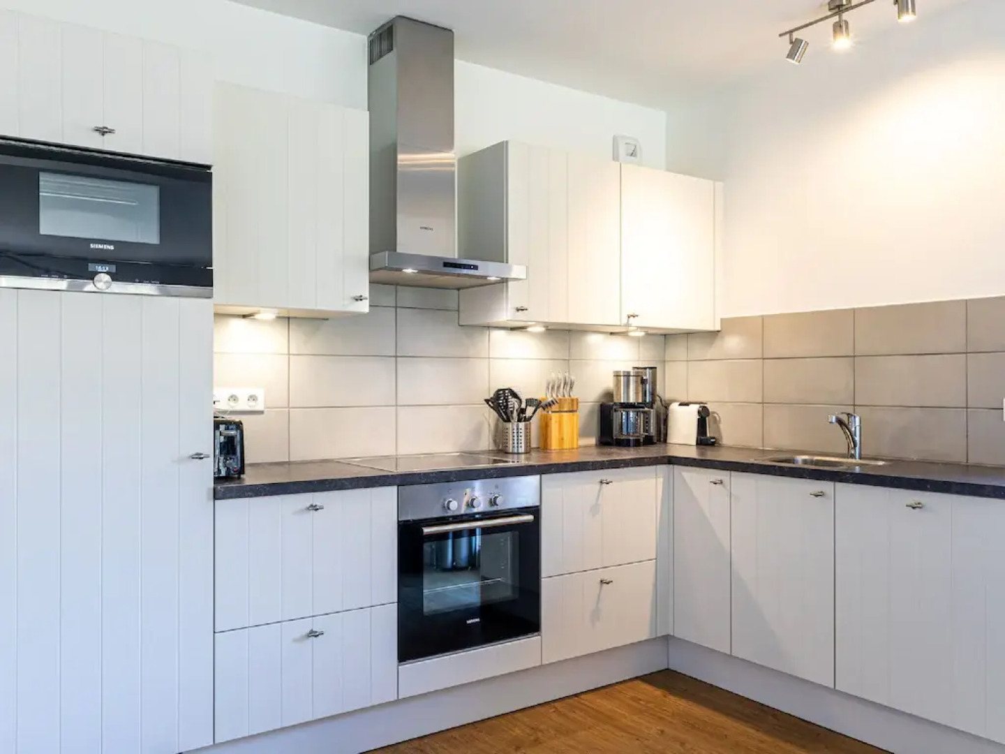 Luxurious apartment with two bathrooms and terrace