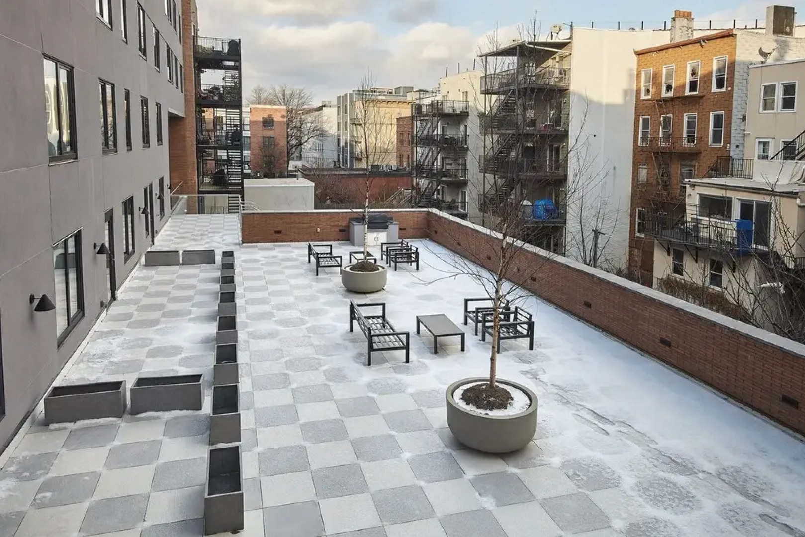 Modern 3 BR Loft -shared Deck - gym - Mins to NYC