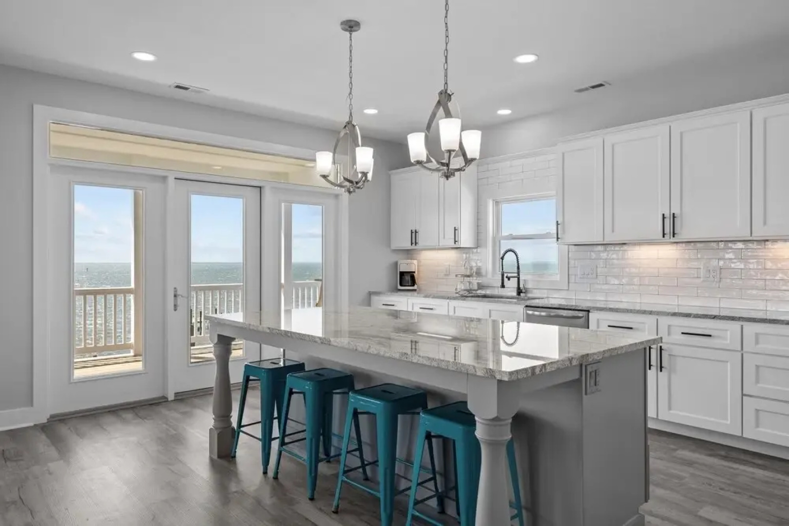 Lookout Harbor 7 Bedroom Home by RedAwning