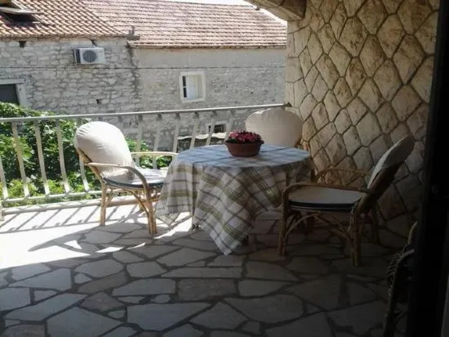 Apartments Vini and Ivana