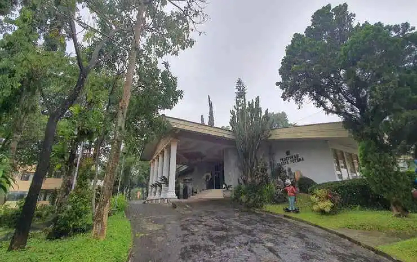 Capital O 90192 Hotel Pcp Trawas