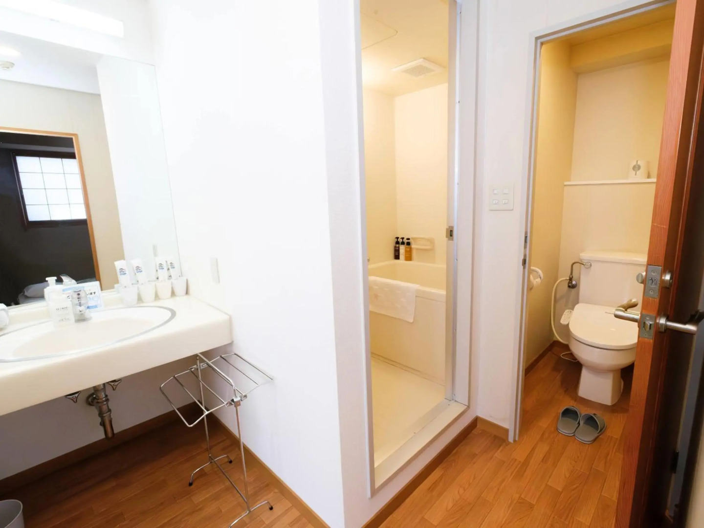 Tennen Onsen Matsuyama New Grand Hotel