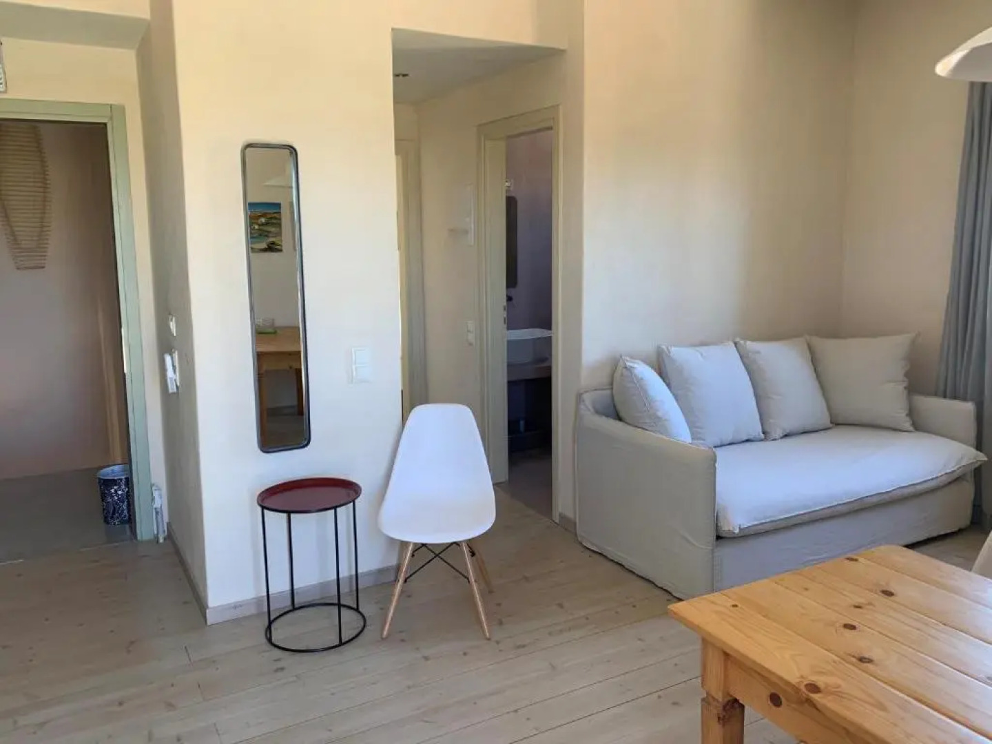 Skinammos studios,suites