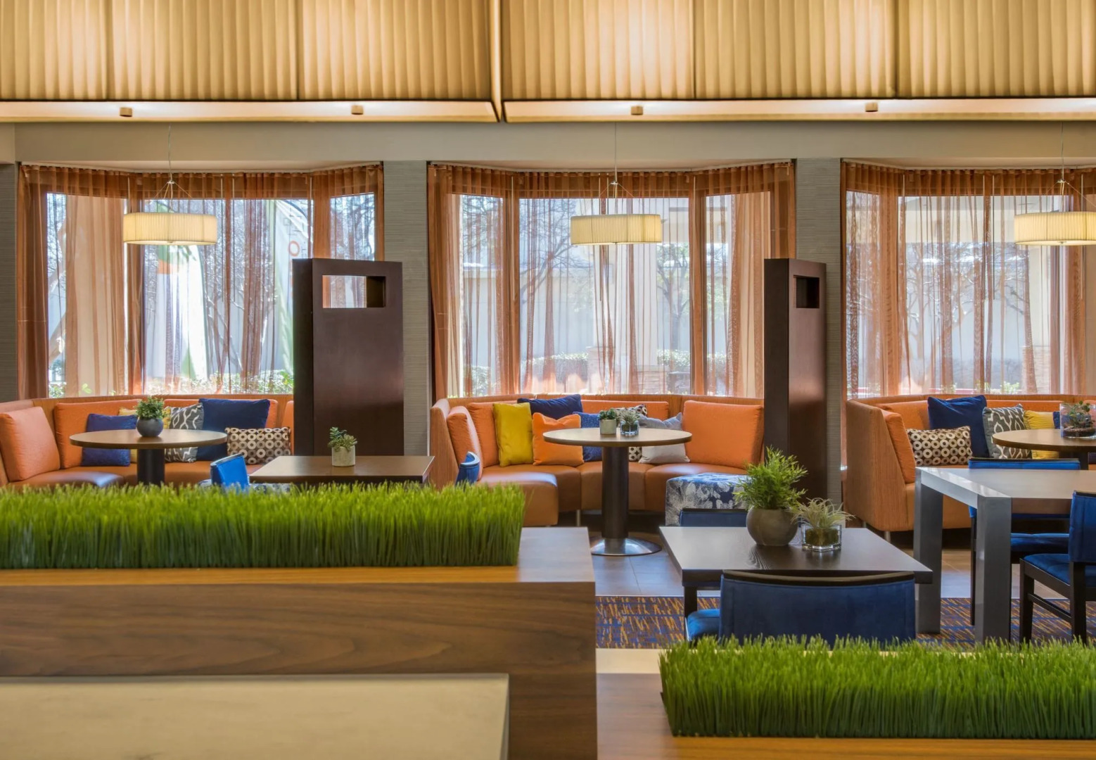 Courtyard by Marriott Addison Midway