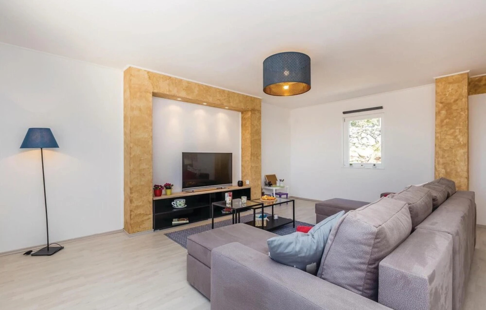 Nice Home in Lukovo with Hot Tub, WiFi & 4 Bedrooms