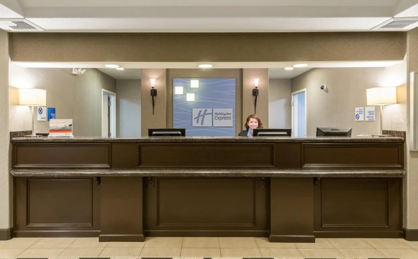 Holiday Inn Express Hotel & Suites Vacaville by IHG