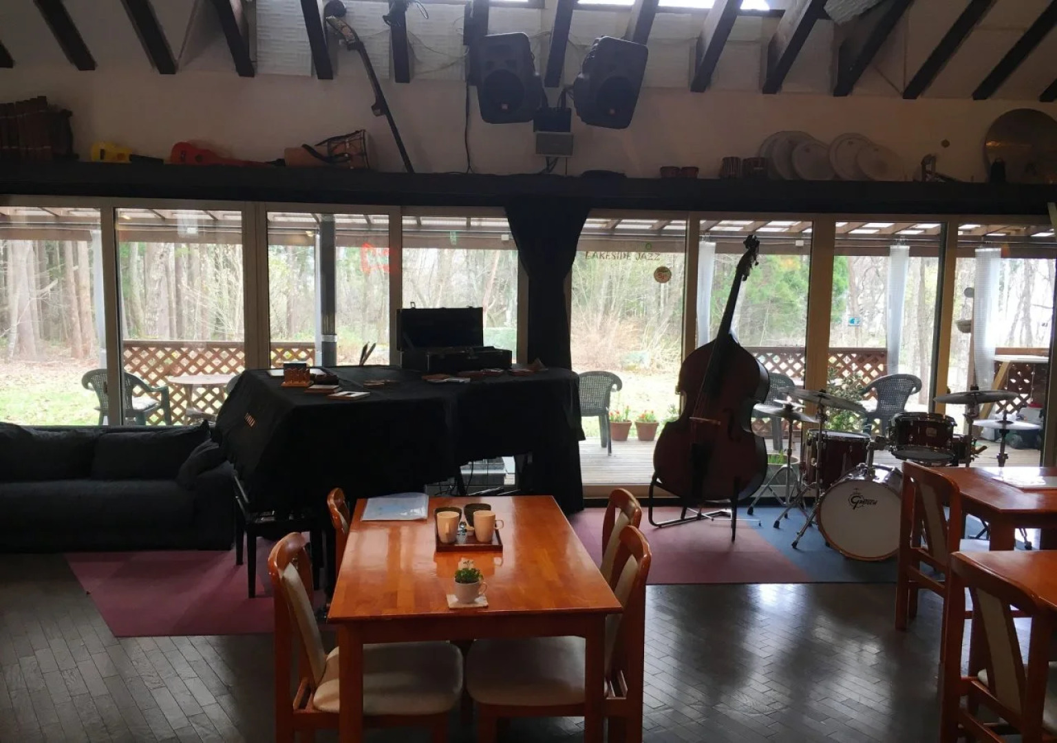 Cafe & inn That Sounds Good