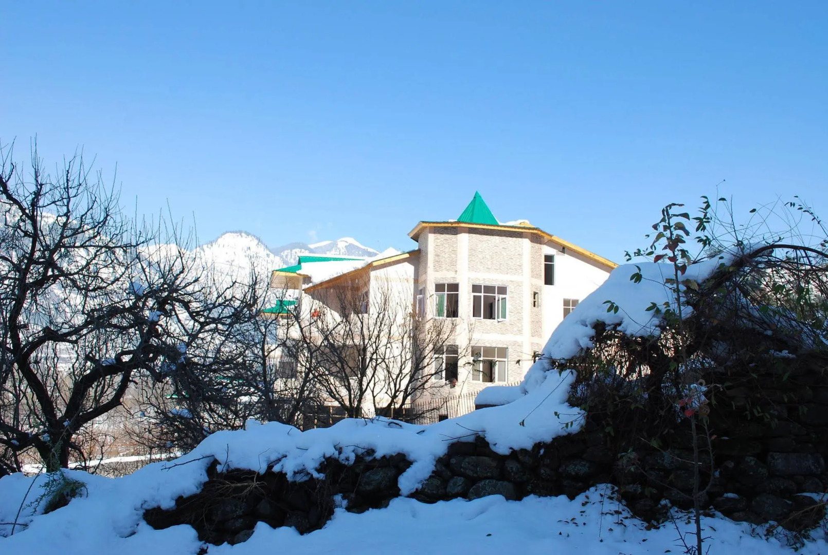 Snow Touch Resort (Shri Nath Group)