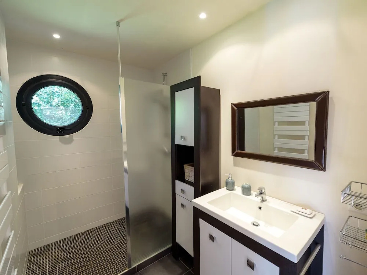 Beautiful Breton villa with private pool and large garden, 6 km from the coast