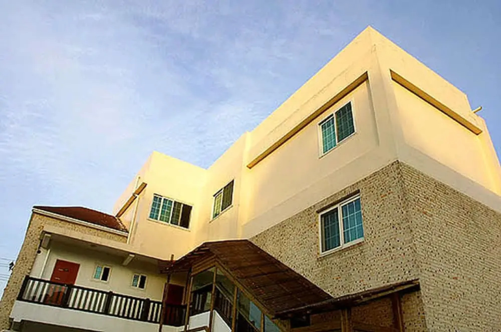 Mari Sea Ever Pension