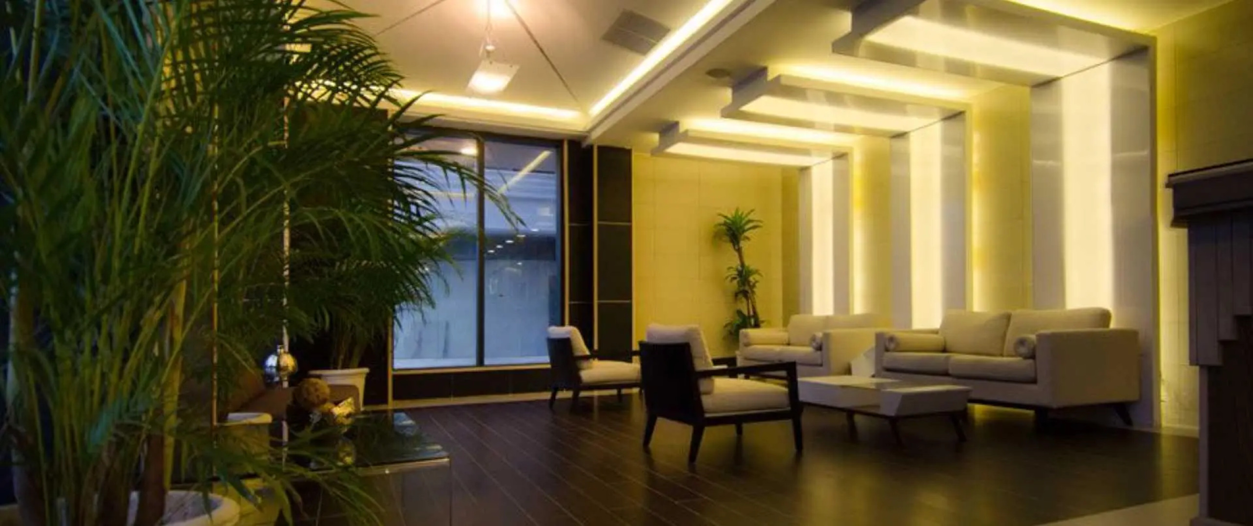 Weston Suites & Hotel