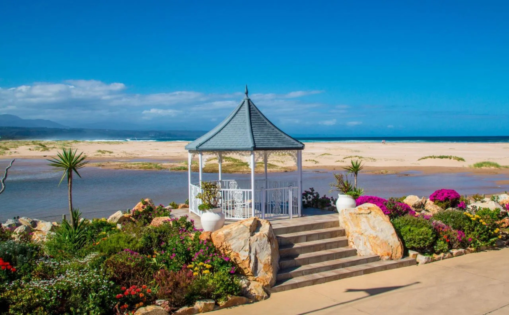 Milkwood Manor on Sea