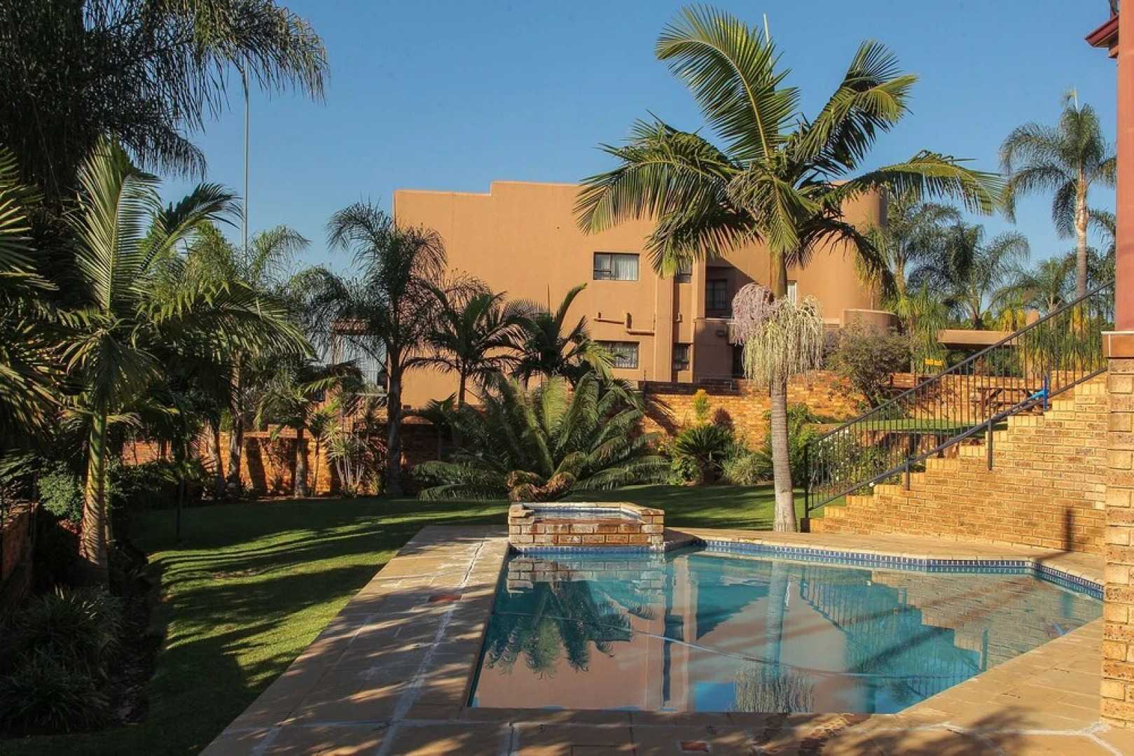 Six-four-two on Vincent