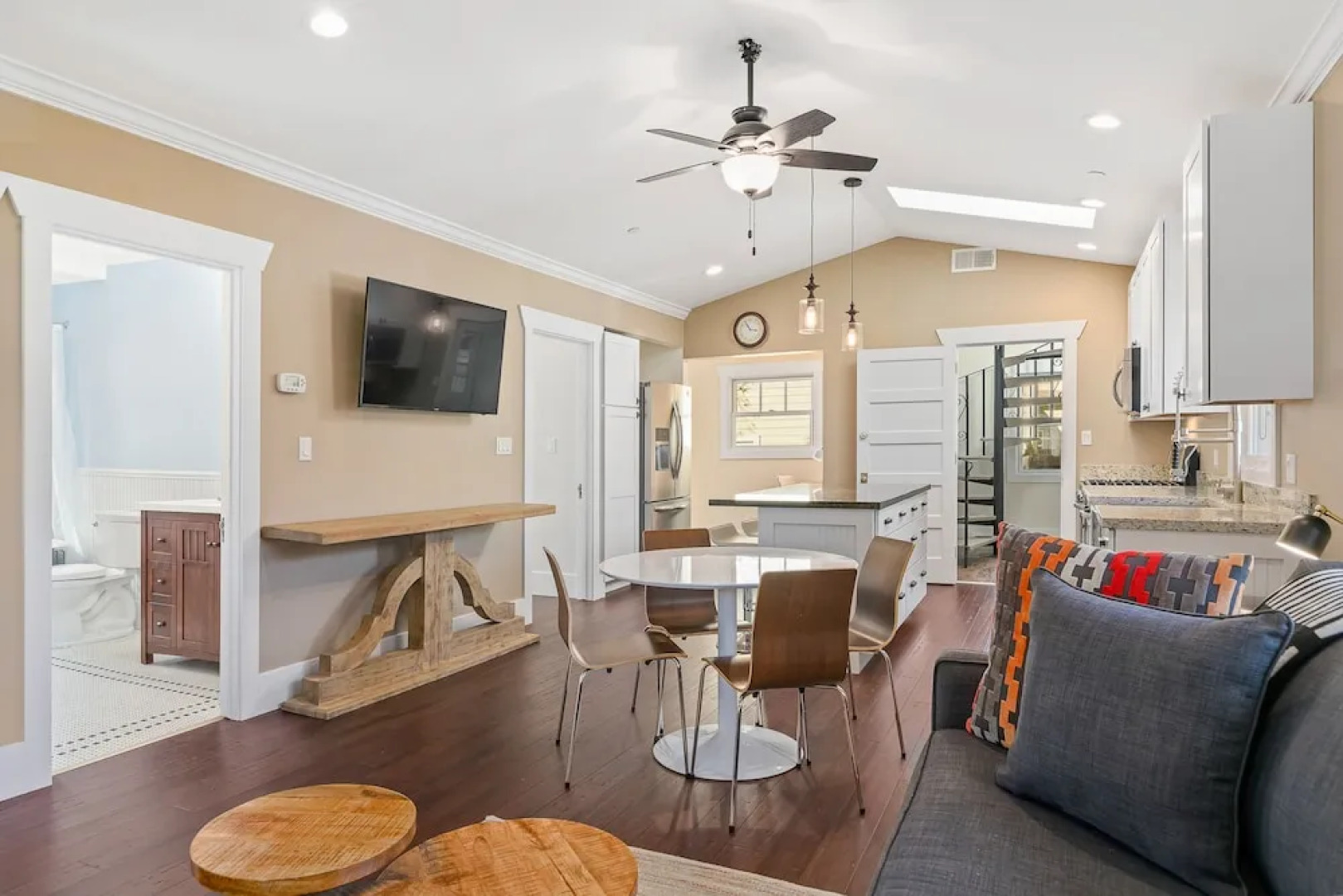 Apartment in Petaluma #140855 2 Bedrooms 1 Bathroom Apts