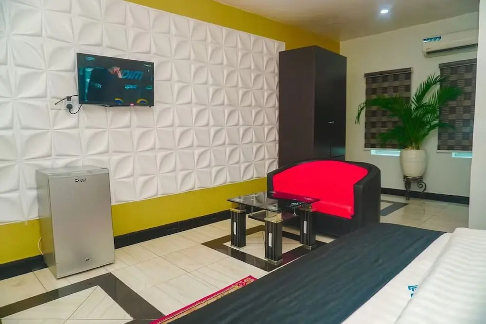 MountRoyal Centre Hotel and Suites