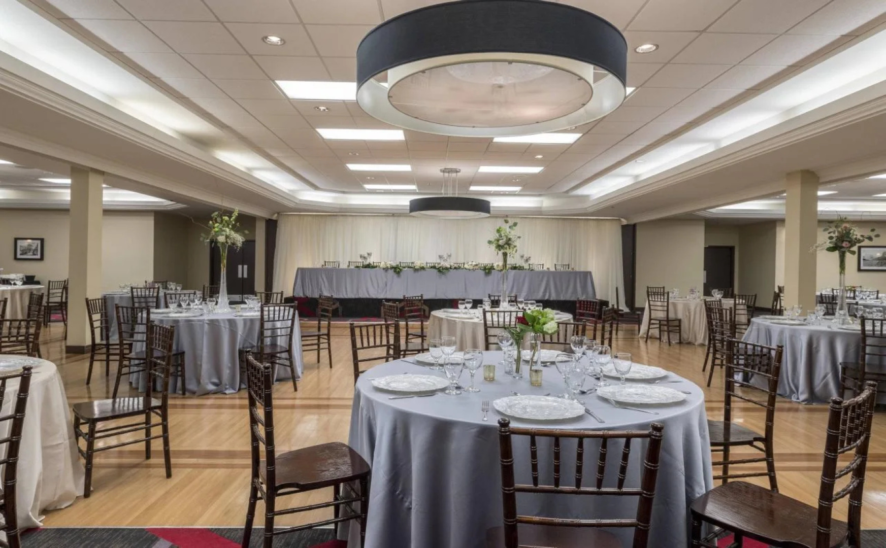 Four Points by Sheraton Edmonton South