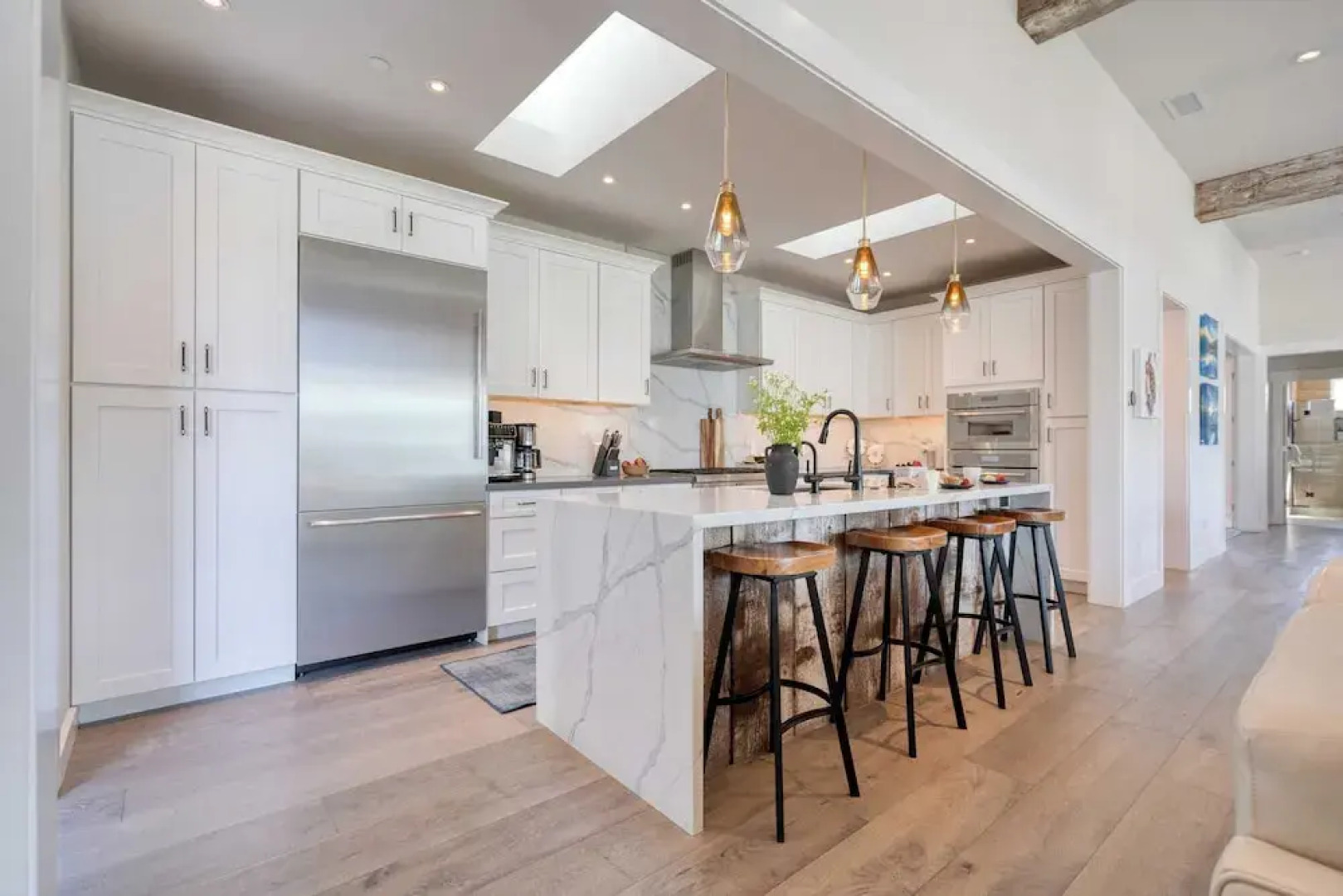 Luxe, Pool, Spa, Fire Pit, Game Room, Piano Sonoma Pool Retreat by Avantstay