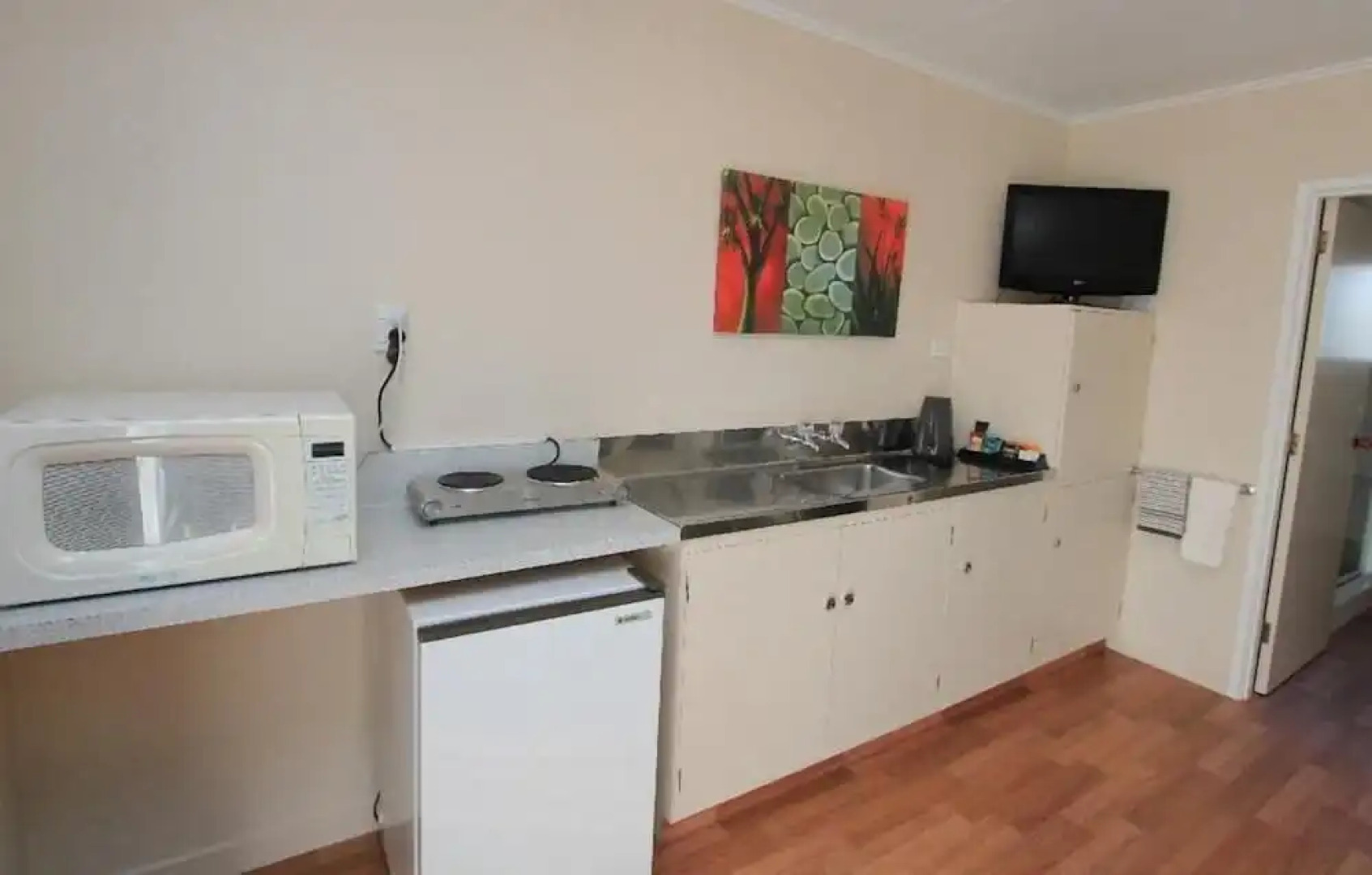 Commodore Motor Lodge