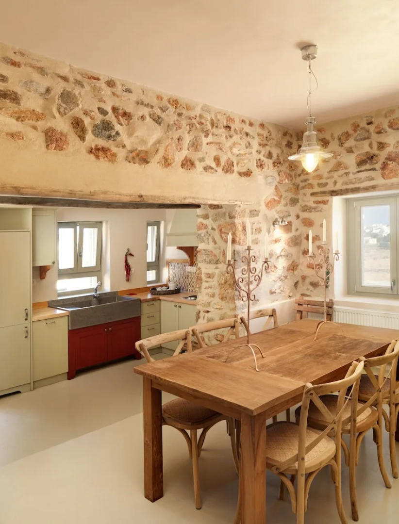 Themonies Luxury Suites