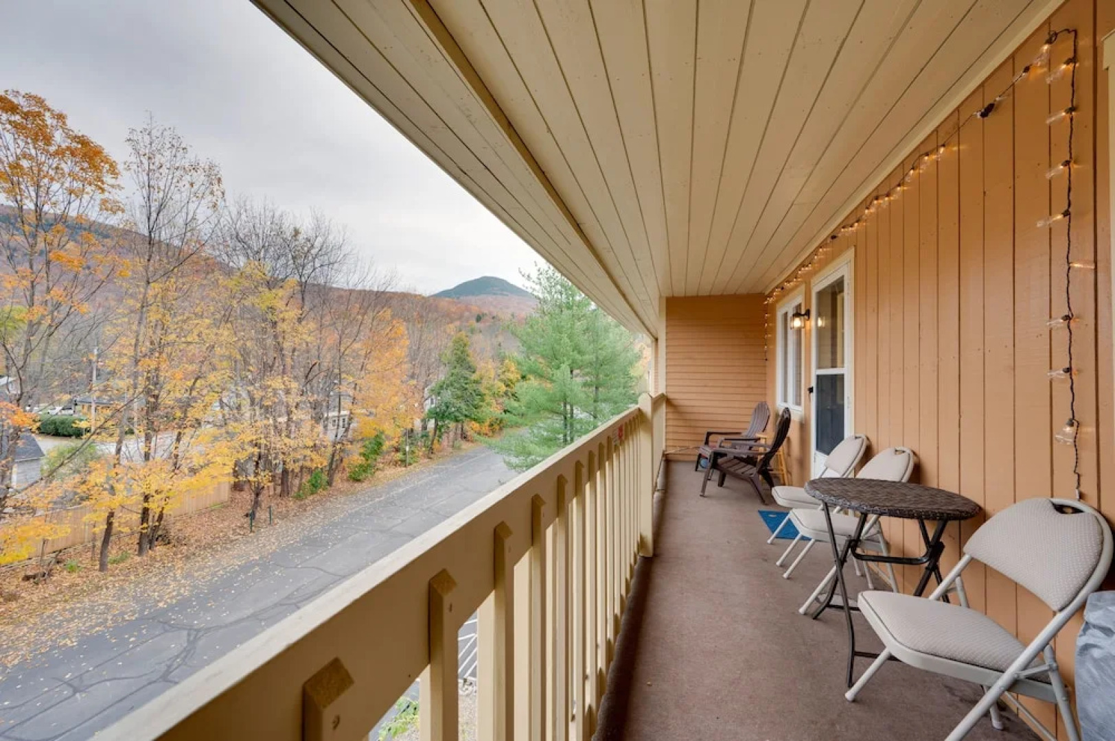 Lincoln Condo ~ 2 Mi to Loon Mountain Resort!