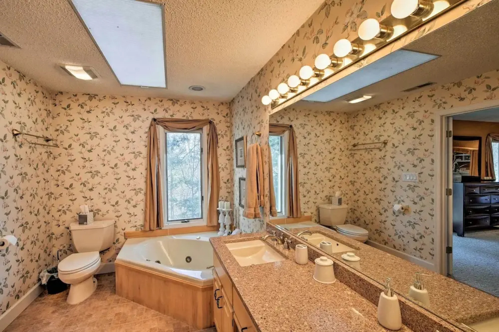 Hayesville Bungalow w/ Porch & Forest Views!