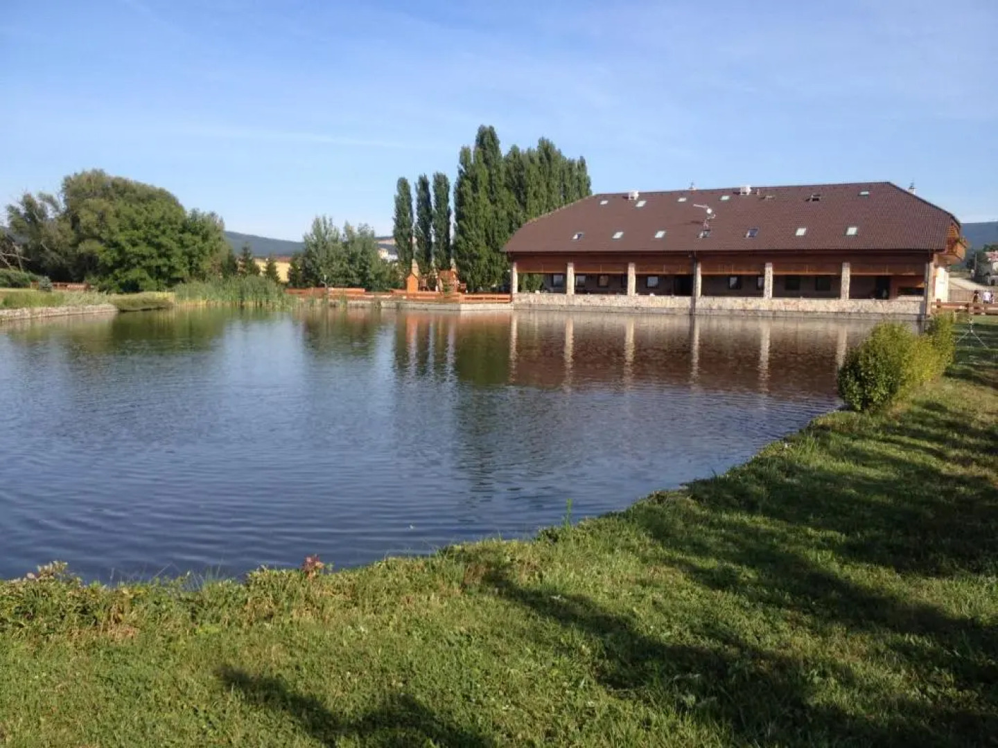 Rybárska bašta a penzión Dobys