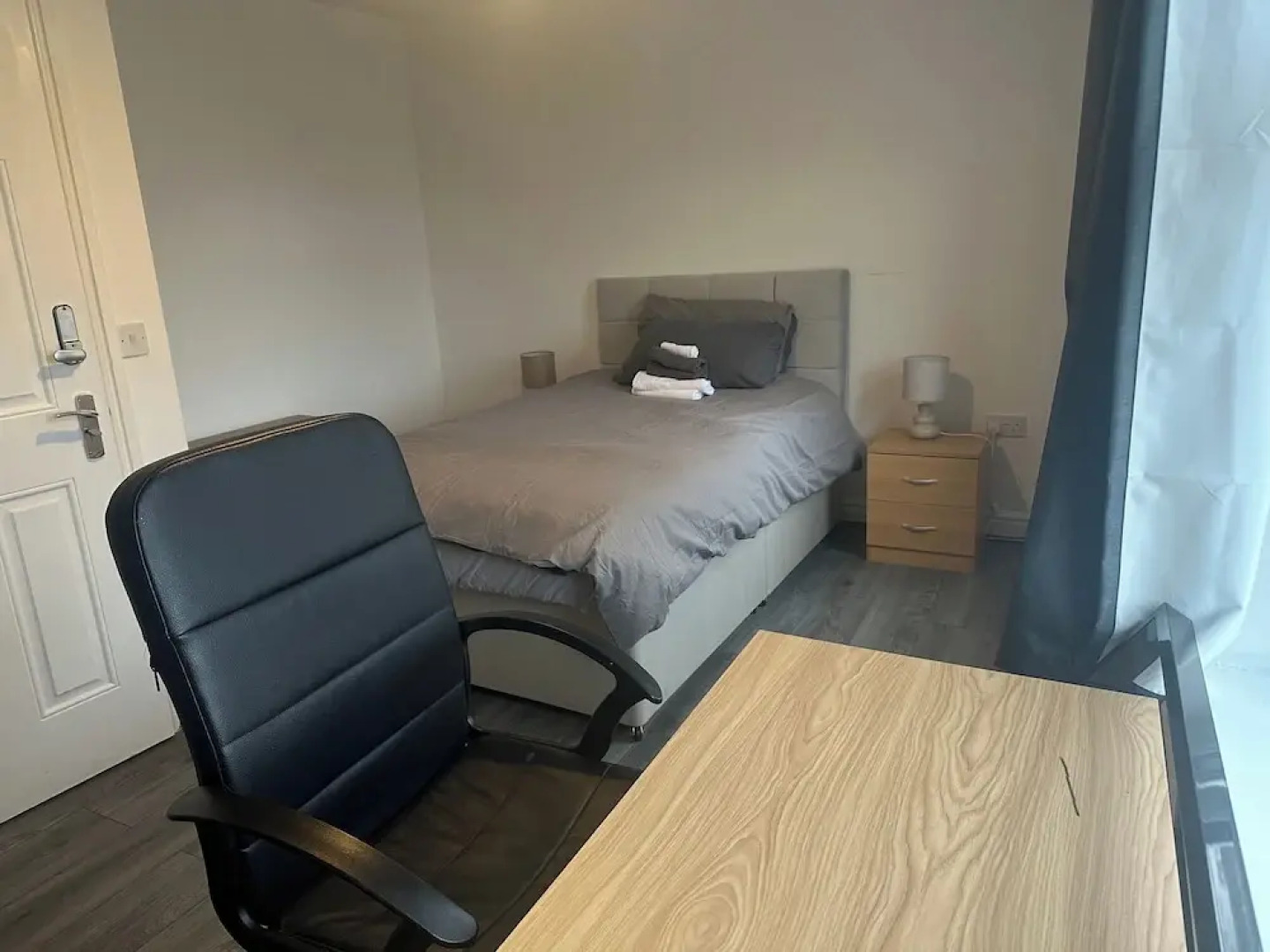 Spacious 4bed Home Near Woking Attractions&nature