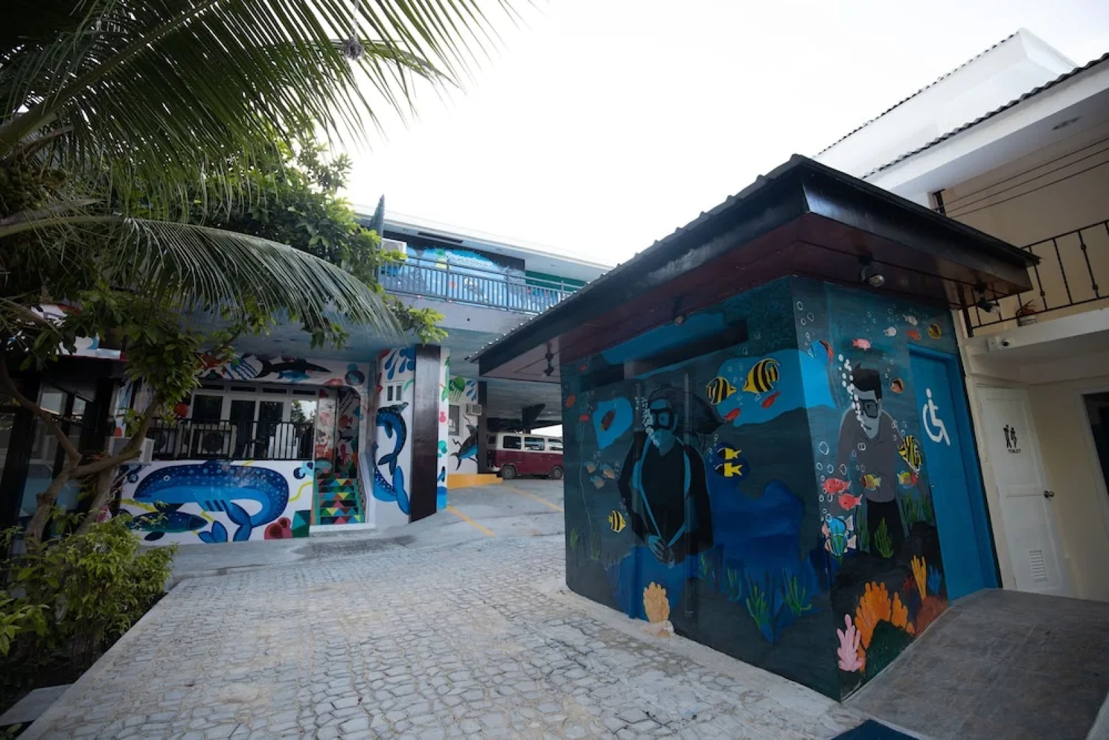 Pescadores Suites Moalboal