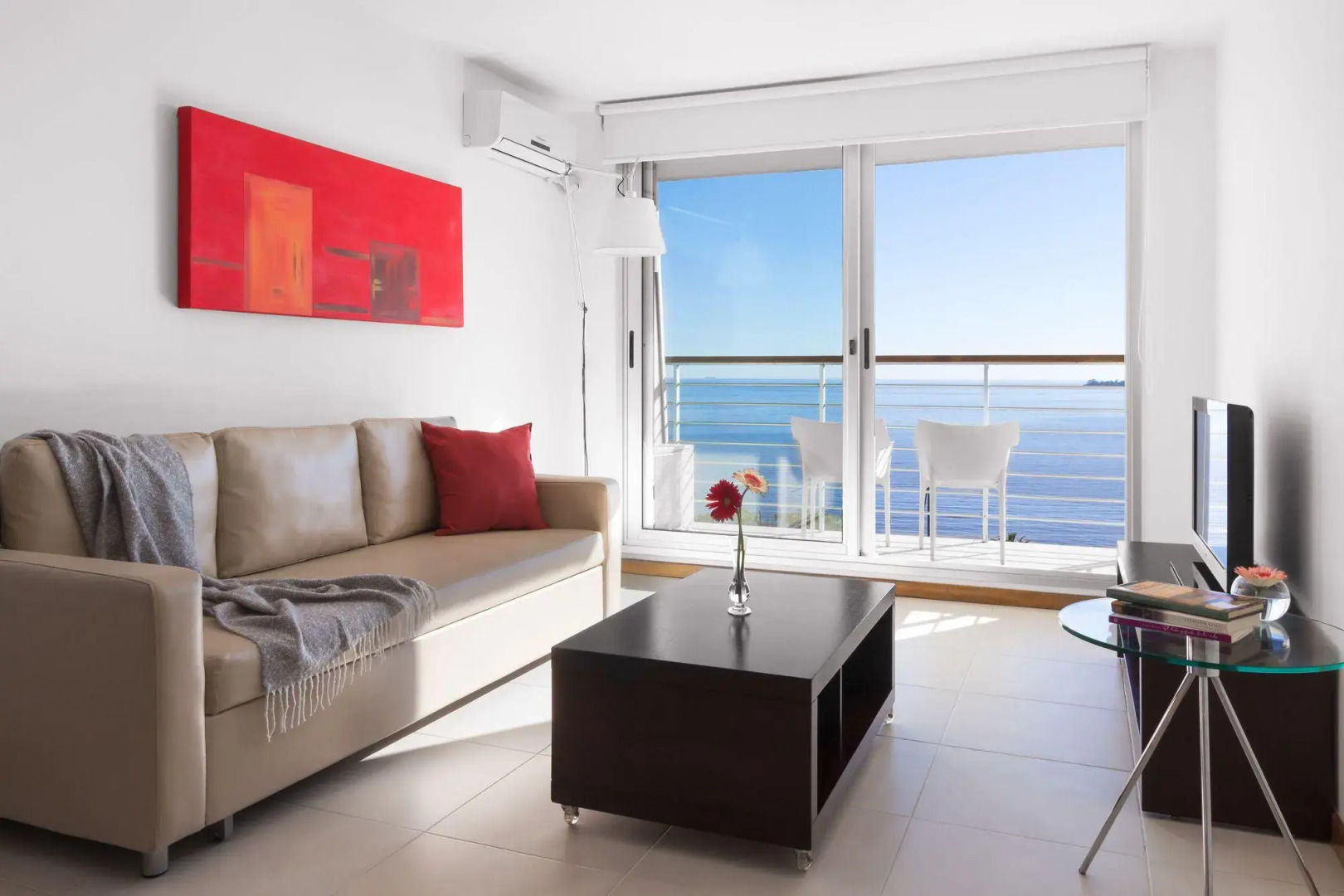 Real Colonia Hotel & Suites