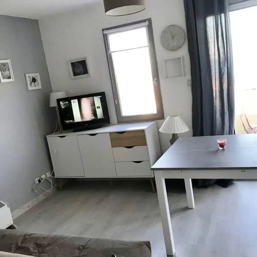 Apartment With one Bedroom in Fleury, With Wonderful sea View, Shared Pool, Furnished Terrace