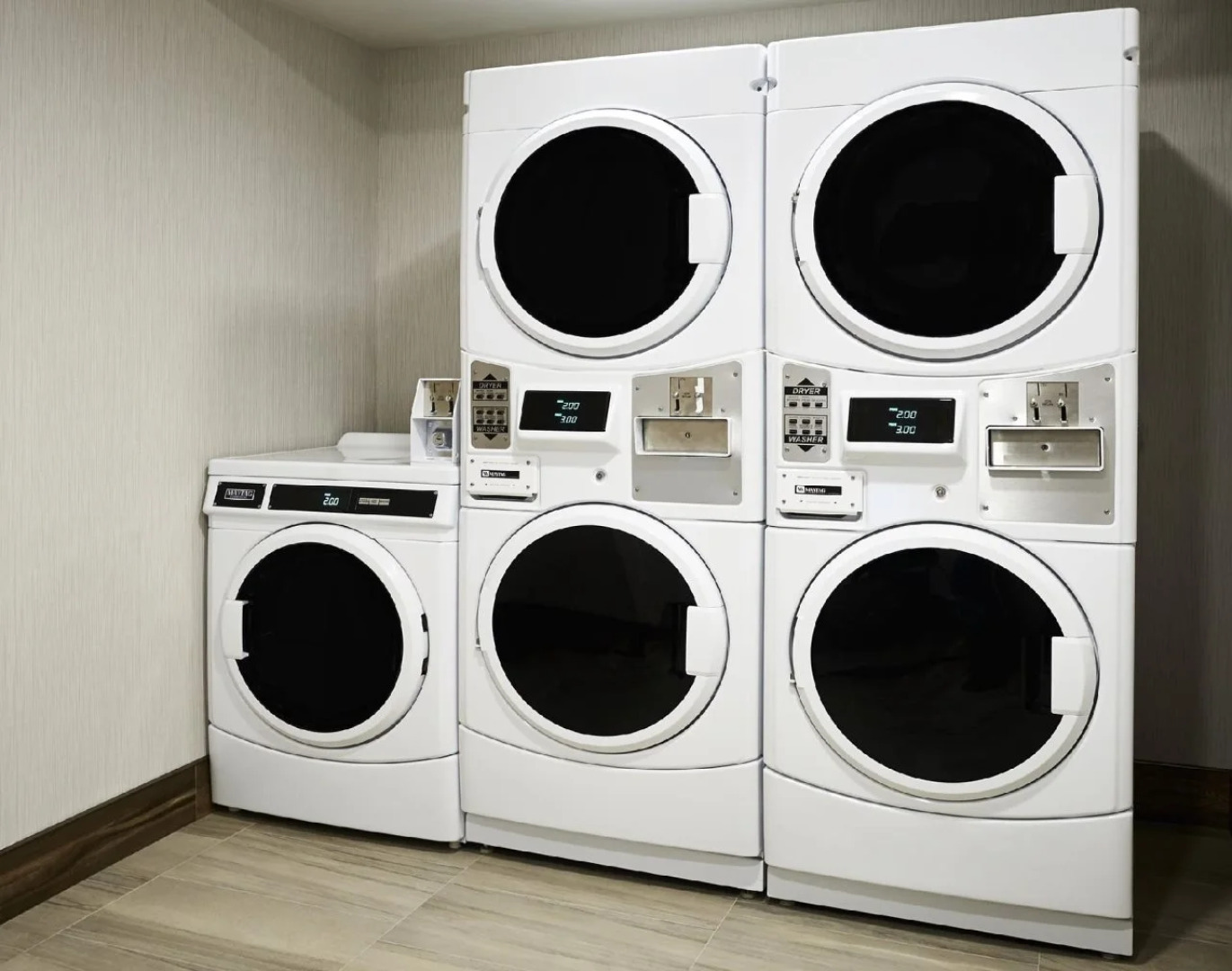 Holiday Inn Express and Suites Brantford by IHG