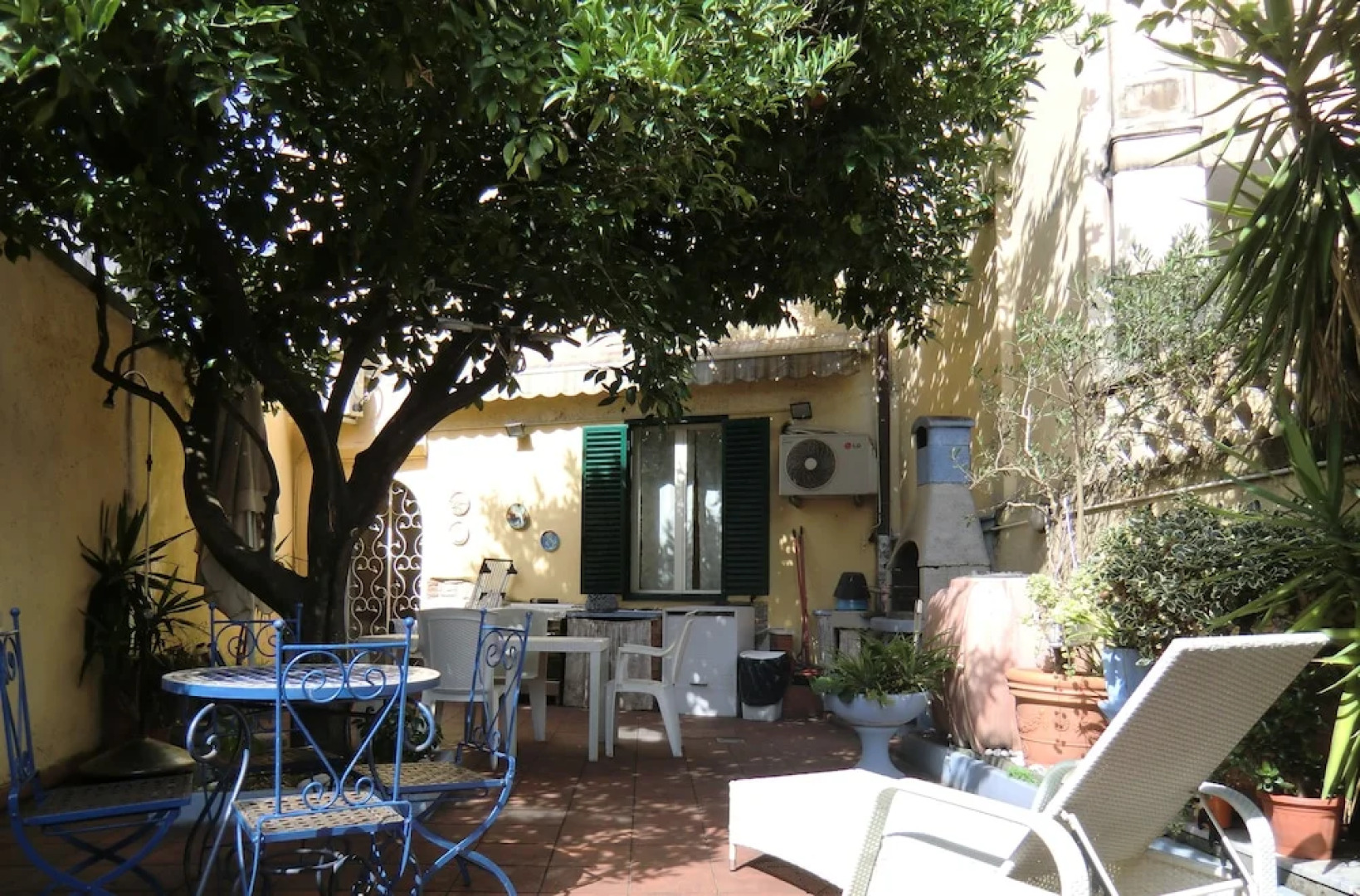 villetta con giardino a Viareggio