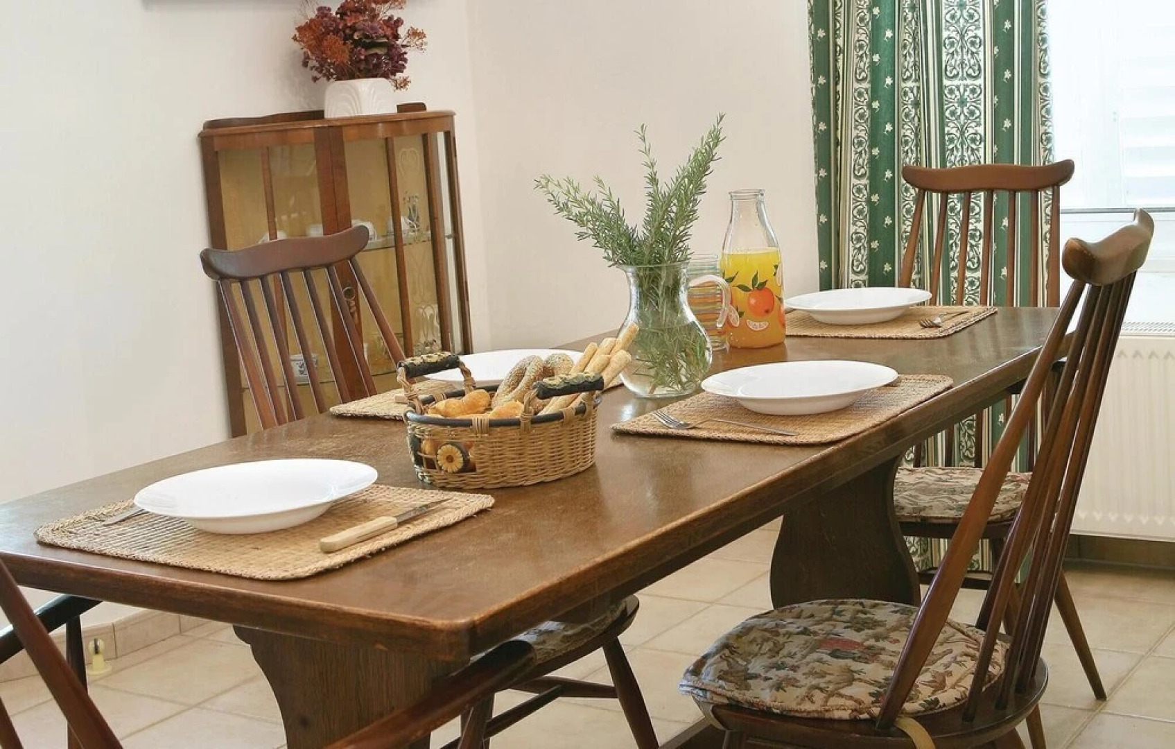 Beautiful Home in Miliou Paphos With 2 Bedrooms, Outdoor Swimming Pool and Swimming Pool